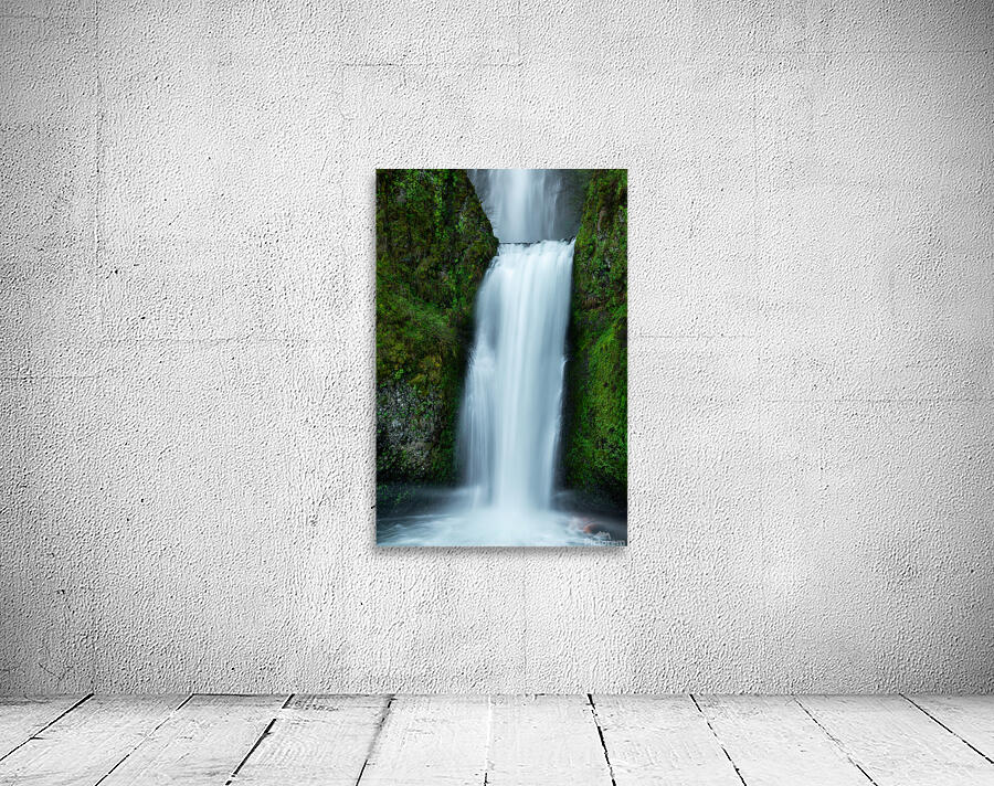 2492 Multnomah Falls Wall Preview